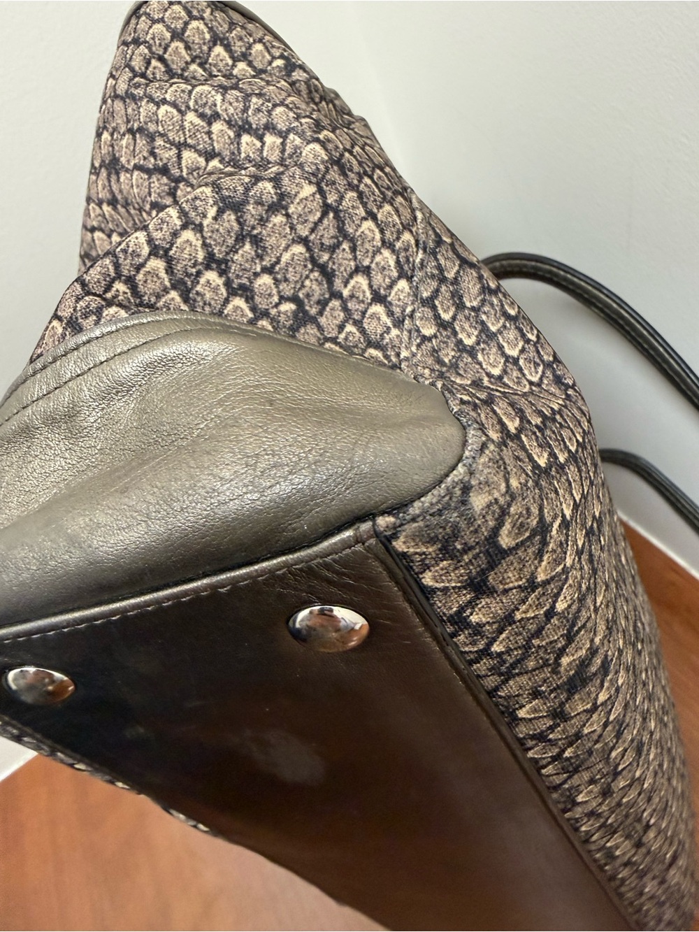 Coach CARRYALL Taylor Snake print tote handbag gunmetal Light Weight $398 - Picture 10 of 14